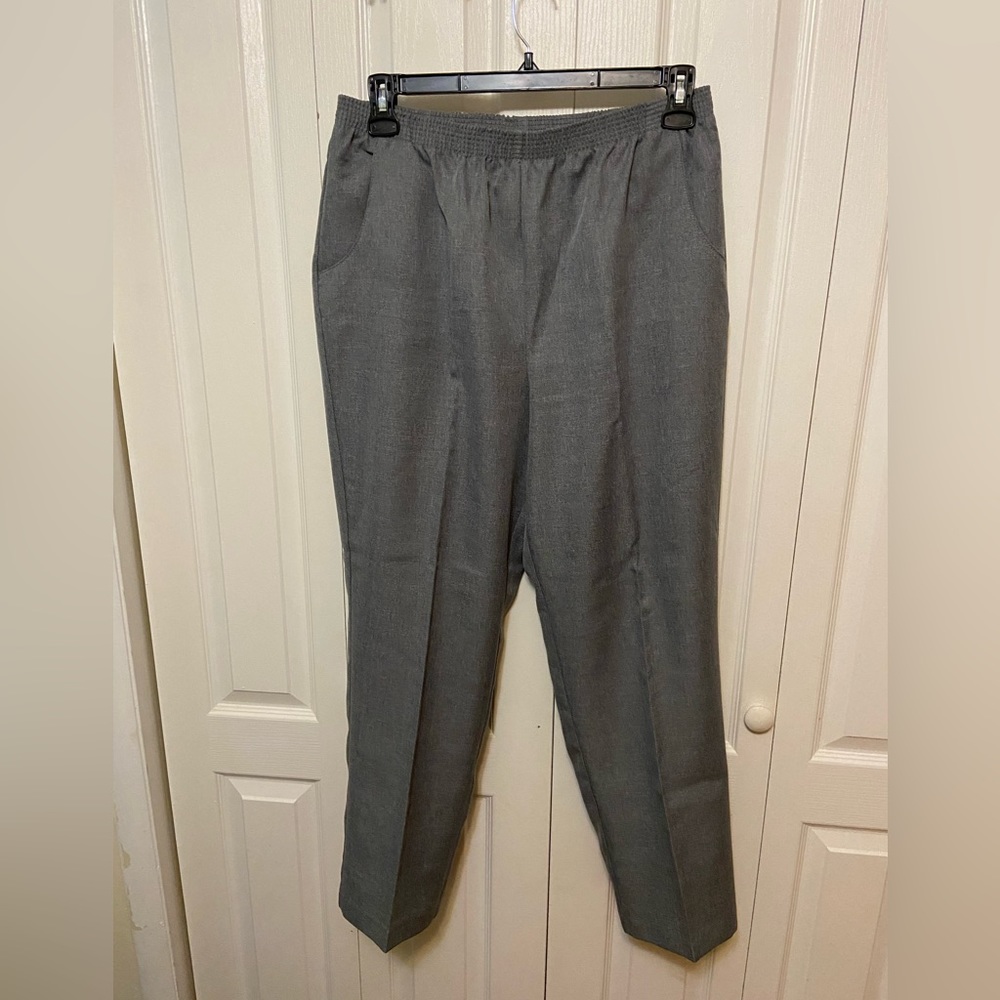 Beautiful pair of Gray pants in excellent condition.